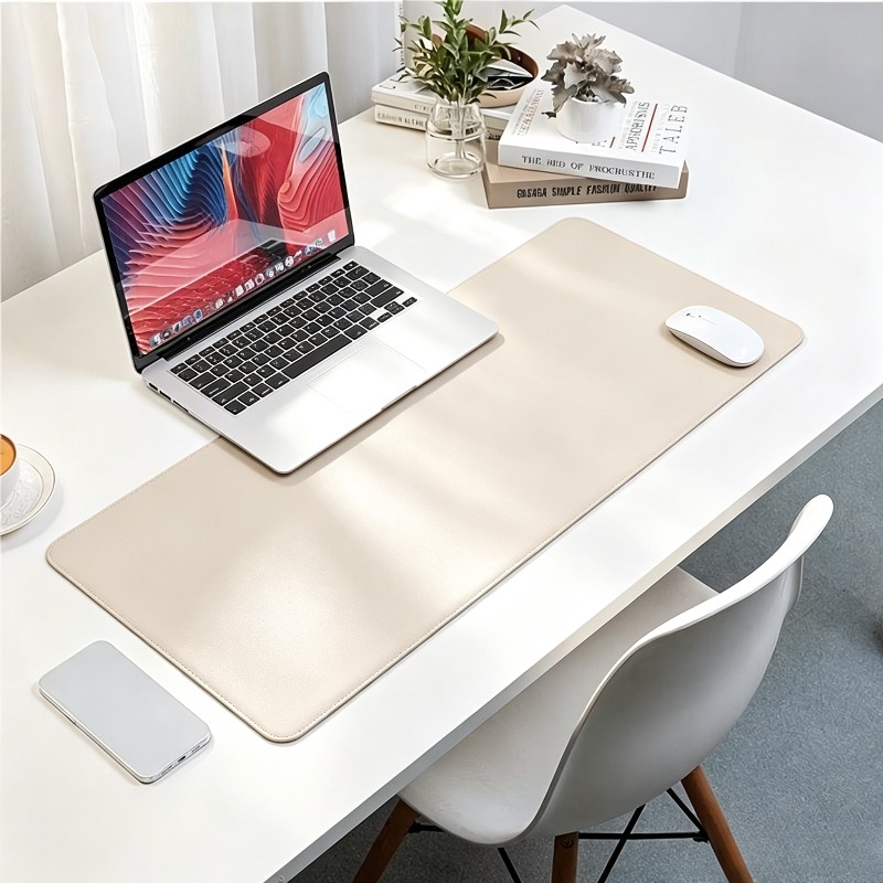 Leather Desk Pad - 大型の合成皮革製マウスパッド1枚。オフィスやデスクでの使用に最適な、滑り止め加工が施され、防水性のあるデスクパッド。お手入れも簡単。