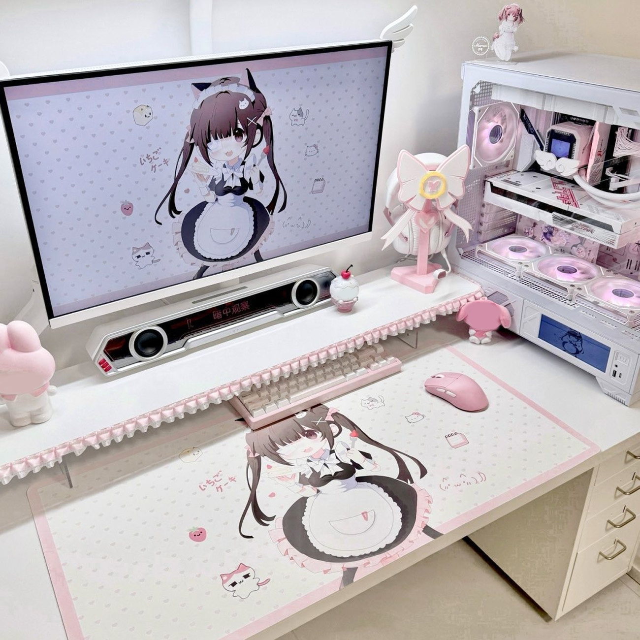 かわいいアニメ風メイド柄のPUレザー製デスクマット。ピンクの - Leather Desk Pad のレビューと価格